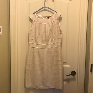 Beautiful Jackie O inspired Tahari dress!
